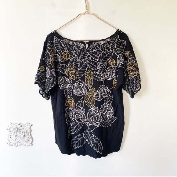 Mink Pink Black Floral Embroidered Crochet Top M - Picture 4 of 9